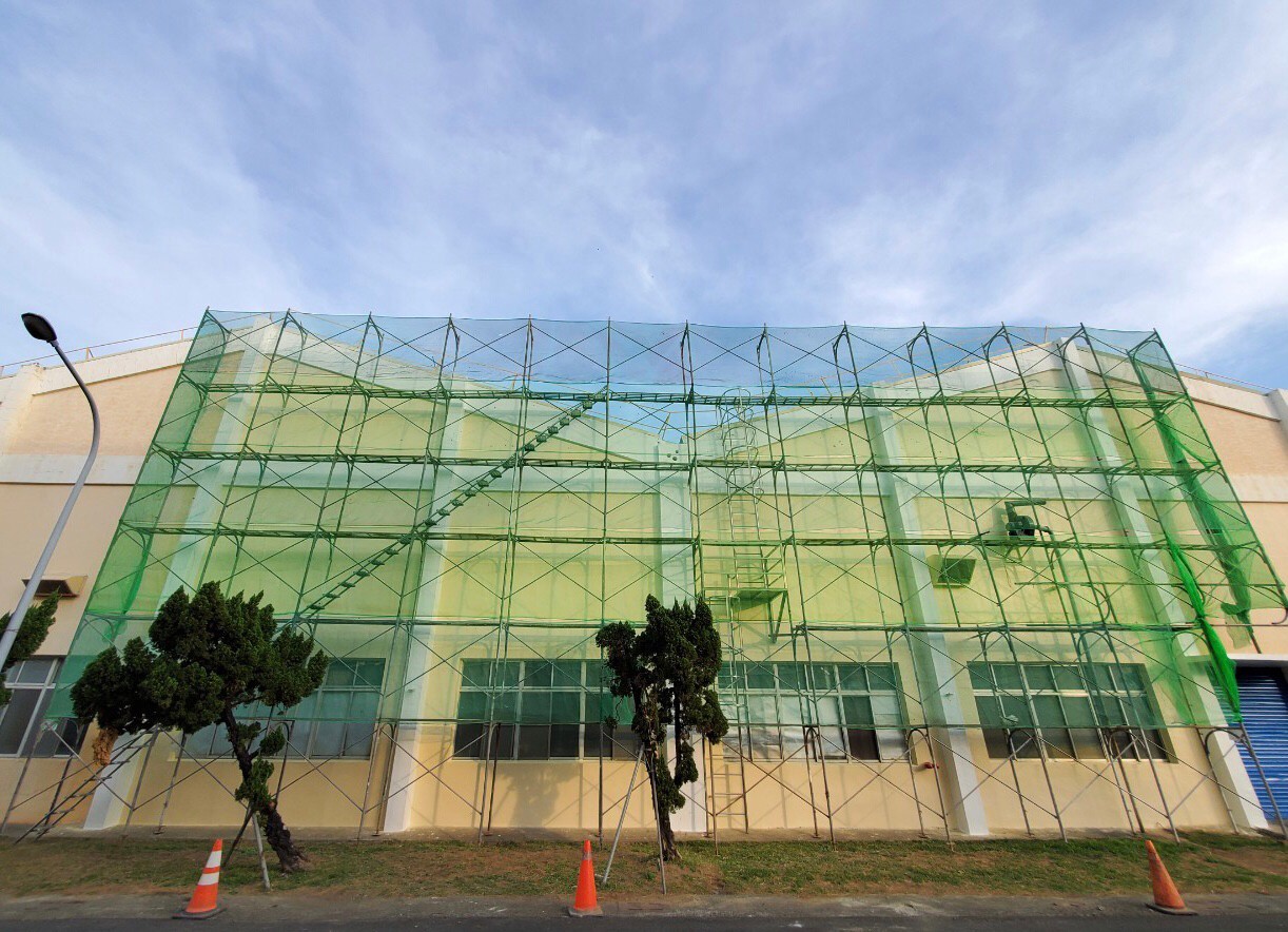 汽車(chē)配件廠(chǎng)外墻出新工程